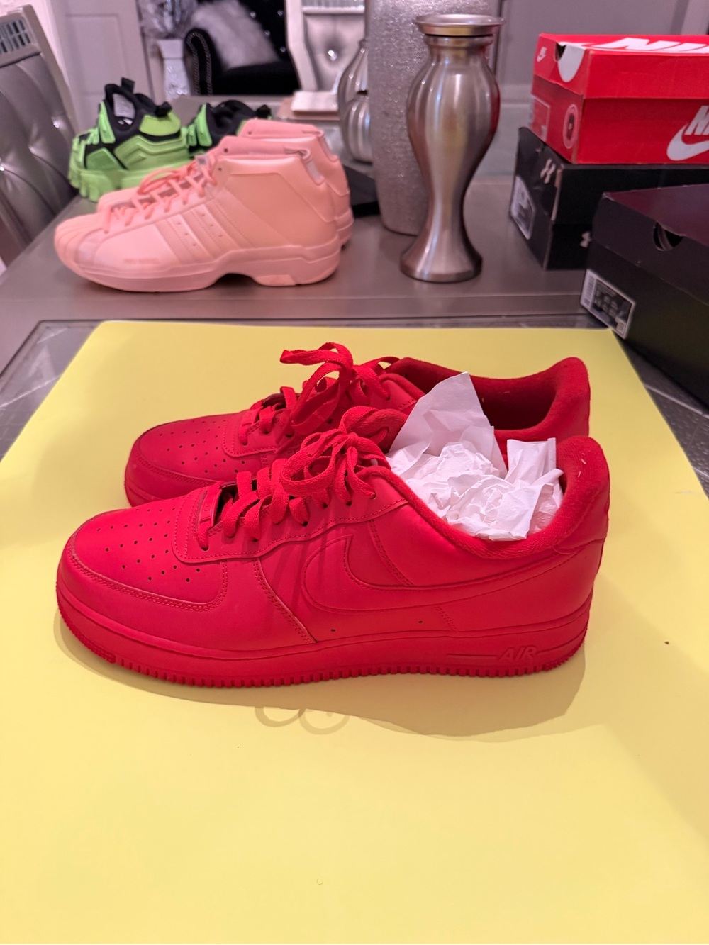 Nike Red Low-Top Sneakers - Picture 2 of 4